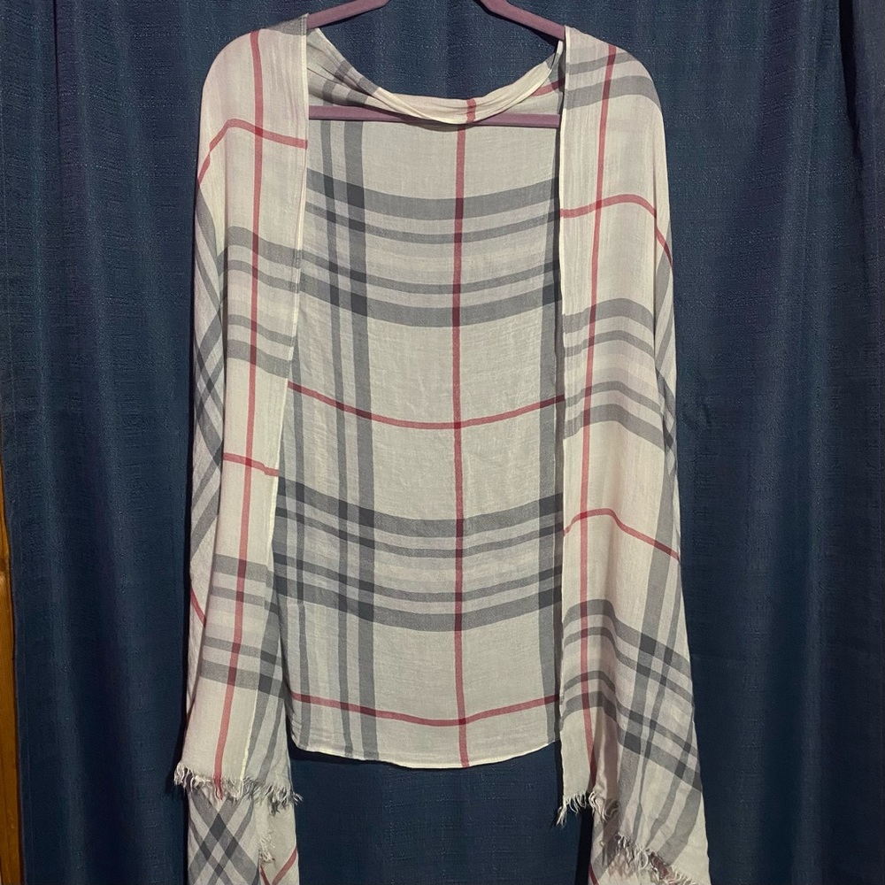 V. FRAAS Lightweight Wrap Scarf